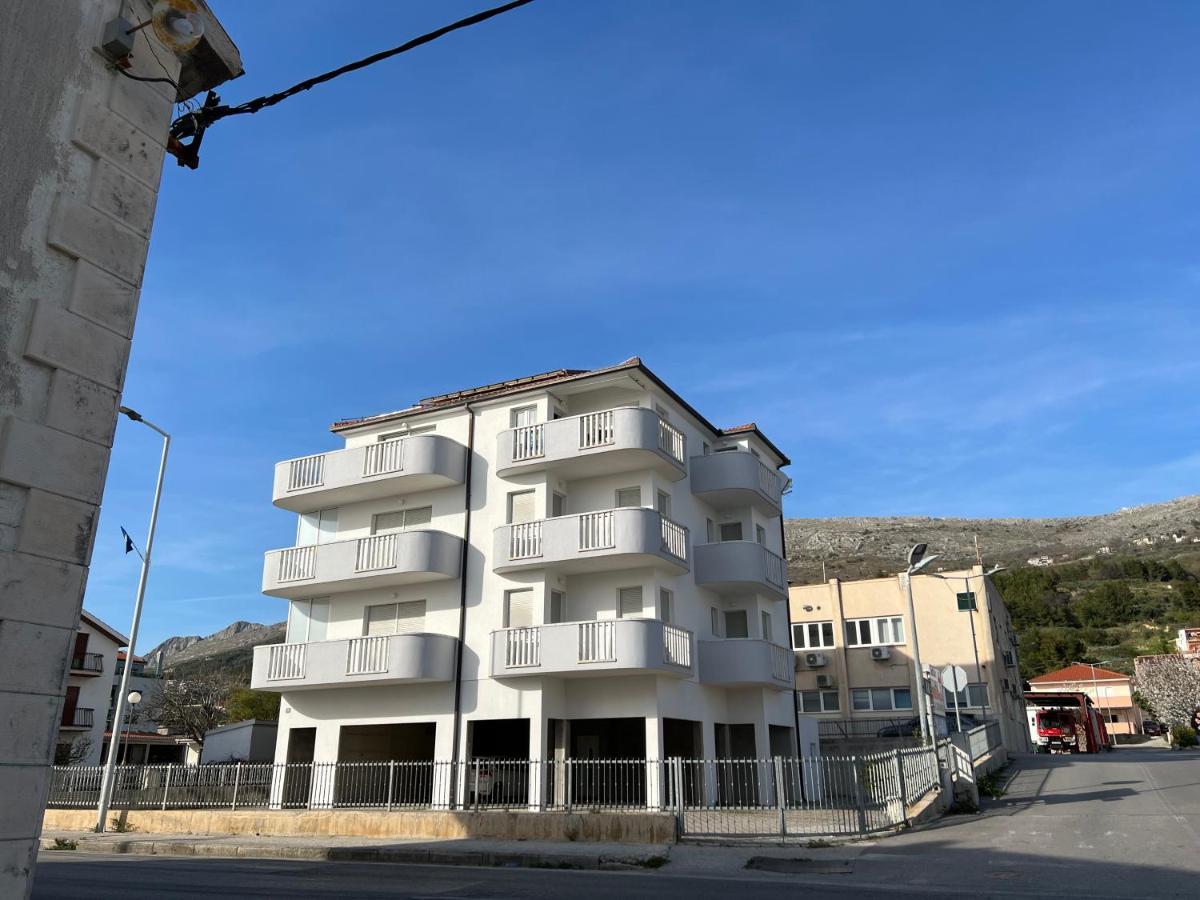 Apartments Lucia Podstrana Exterior photo