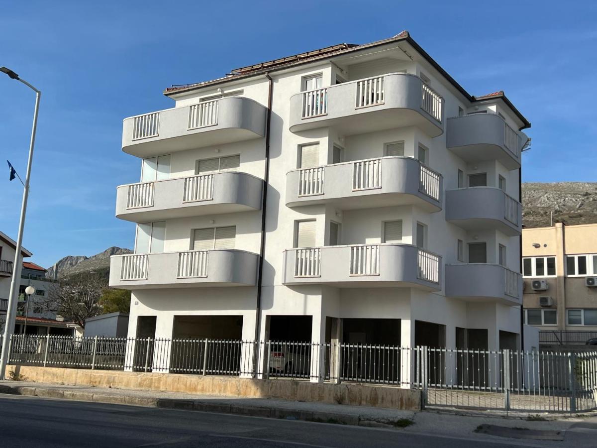Apartments Lucia Podstrana Exterior photo