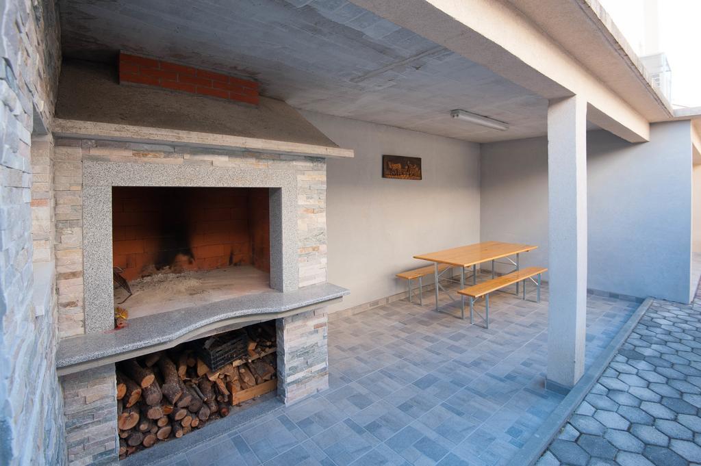 Apartments Lucia Podstrana Exterior photo