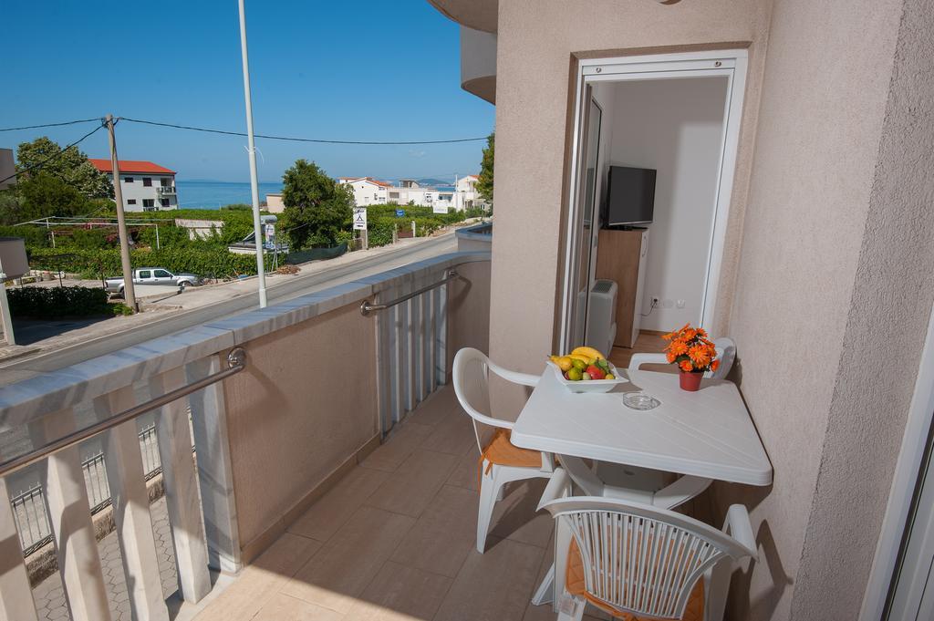 Apartments Lucia Podstrana Exterior photo