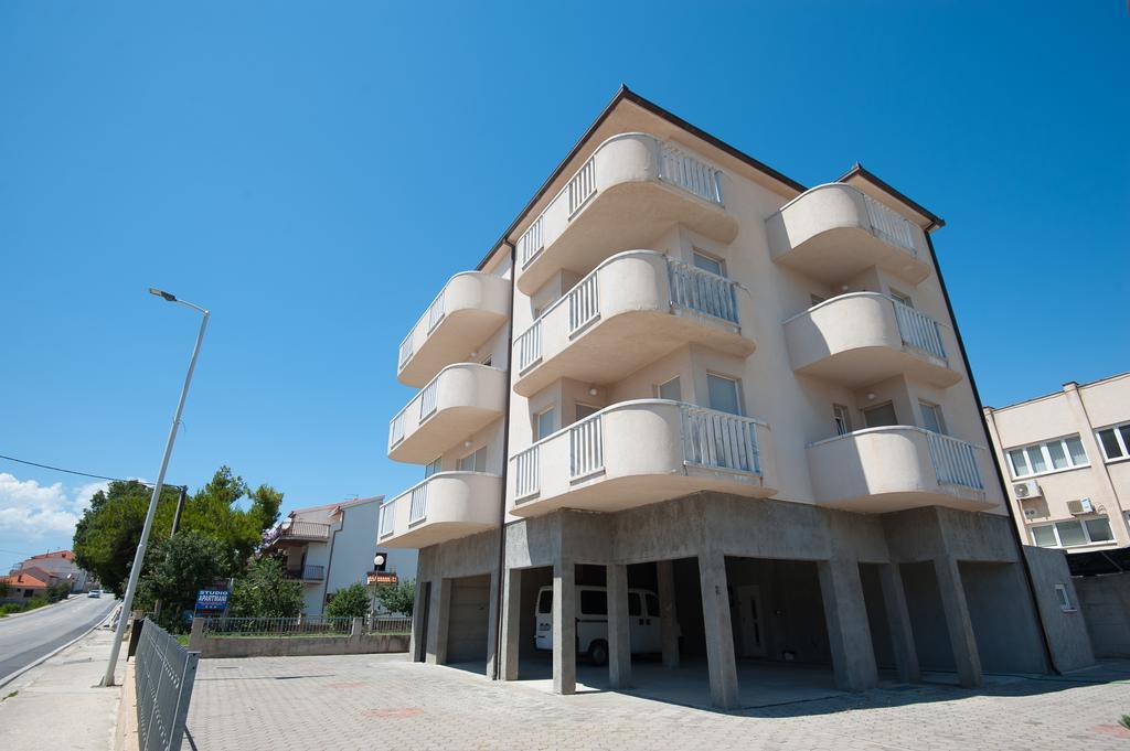 Apartments Lucia Podstrana Exterior photo