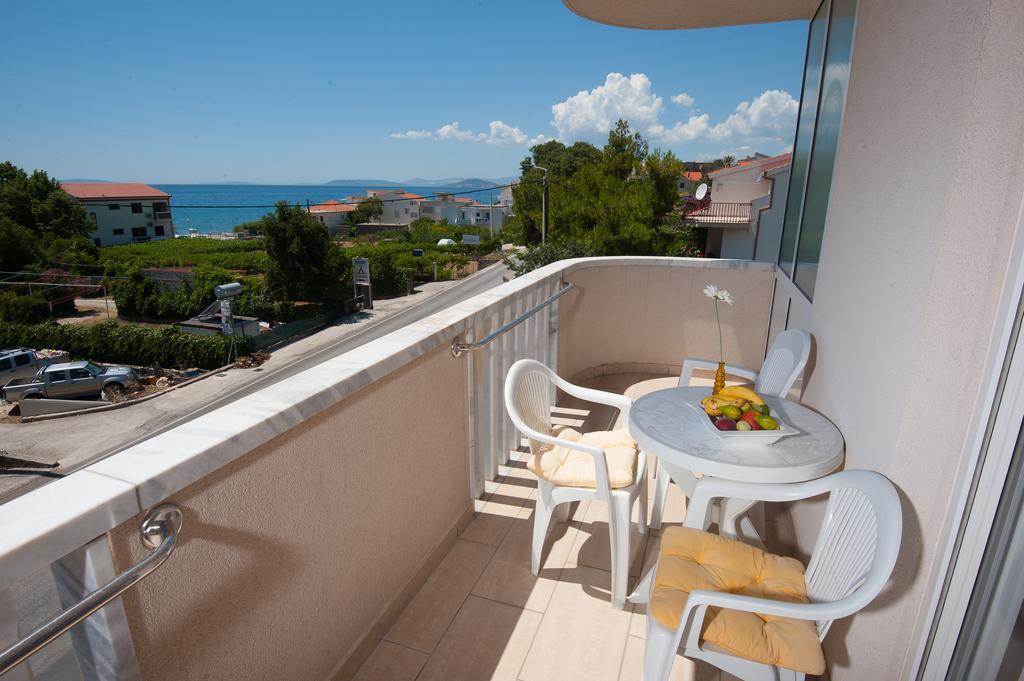 Apartments Lucia Podstrana Exterior photo
